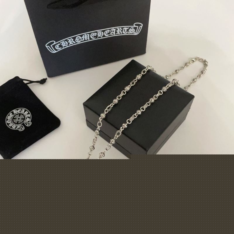 Ch**me He**ts necklaces